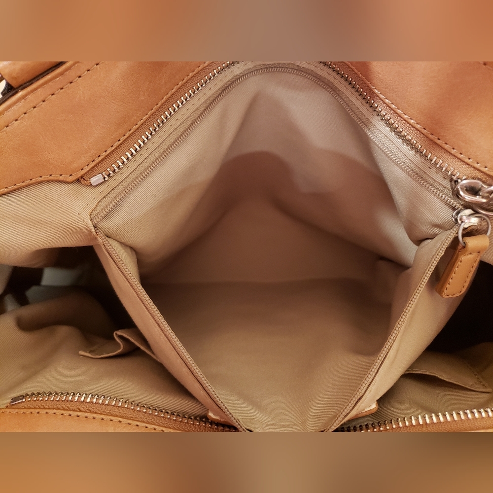 EUC COACH Soho Pleated Leather Cream Bag - Picture 5 of 7